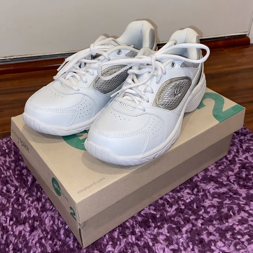 Easy Spirit Women’s Sneakers - Picture 3 of 4